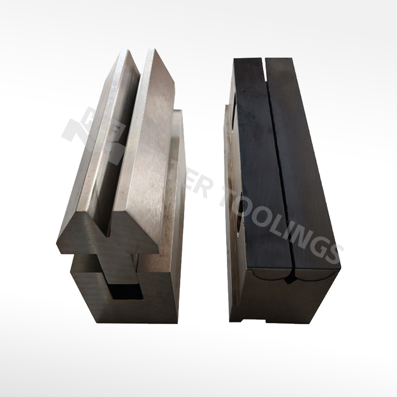 Mark-free bending tooling for stainless steel sheets, scratch-free finish